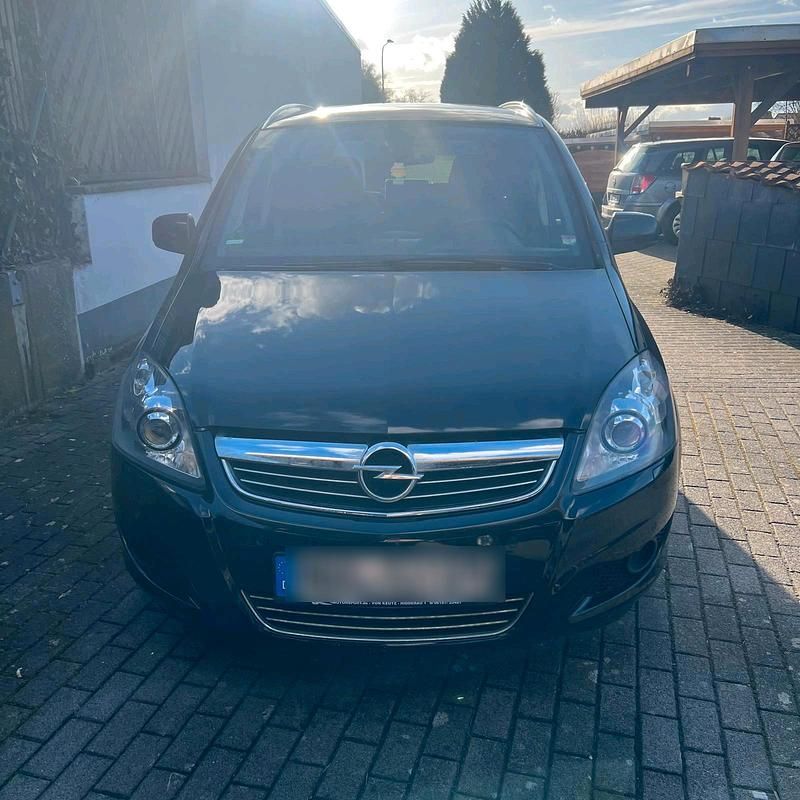 Gebraucht Opel Zafira 140 PS (102 kW) 2012 Schwarz Van / Kleinbus
