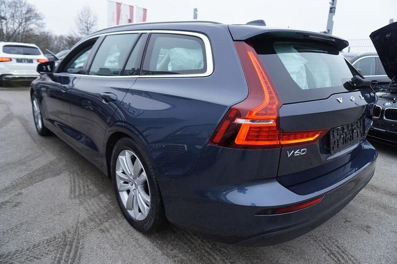 Gebraucht Volvo V60 150 PS (110 kW) 2018 Blau Kombi