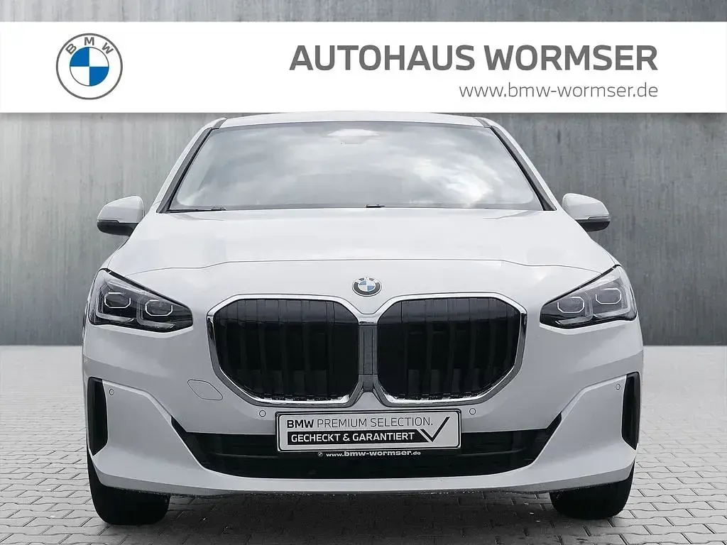 Gebraucht BMW 220 Active Tourer Efficient Dynamics 170 PS (125 kW) 2025 Weiß Van / Kleinbus