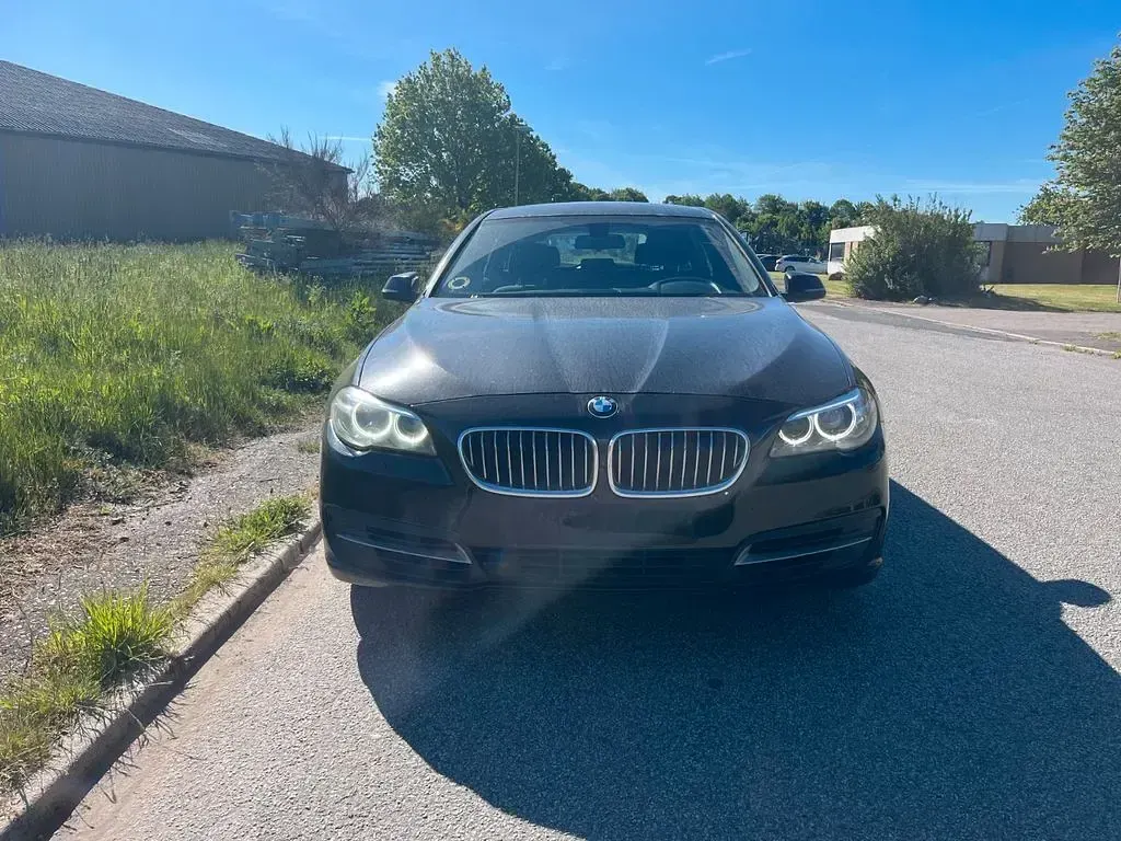 Gebraucht BMW 518 143 PS (105 kW) 2013 Schwarz Kombi