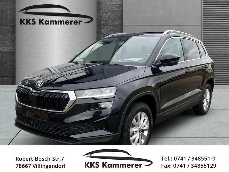Black magic Neu 2025 Skoda Karoq Selection SUV | 33.470 € (Guter Preis) - Bild 1/4