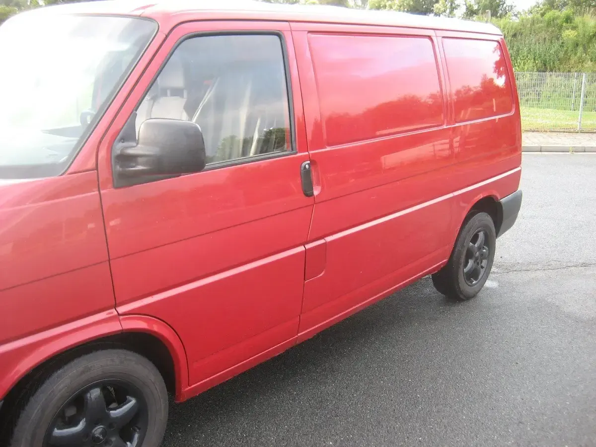 Second-hand VW Transporter 88 CP (64 kW) 1998 Roșu Van