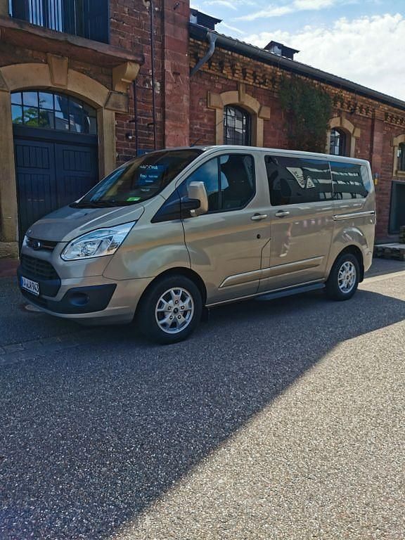 Gold Gebraucht 2015 Ford Tourneo Custom Titanium Van | 13.499 € (Guter Preis) - Bild 1/4
