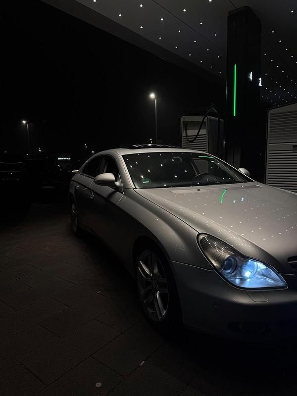 Gebraucht Mercedes CLS320 224 PS (164 kW) 2008 Silber Limousine