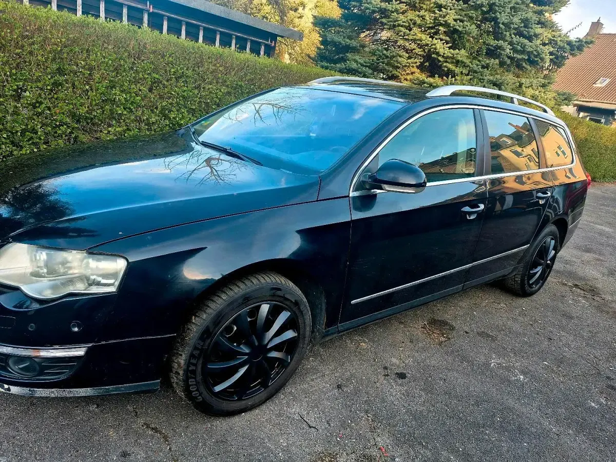 Gebraucht VW Passat 140 PS (102 kW) 2008 Schwarz Kombi