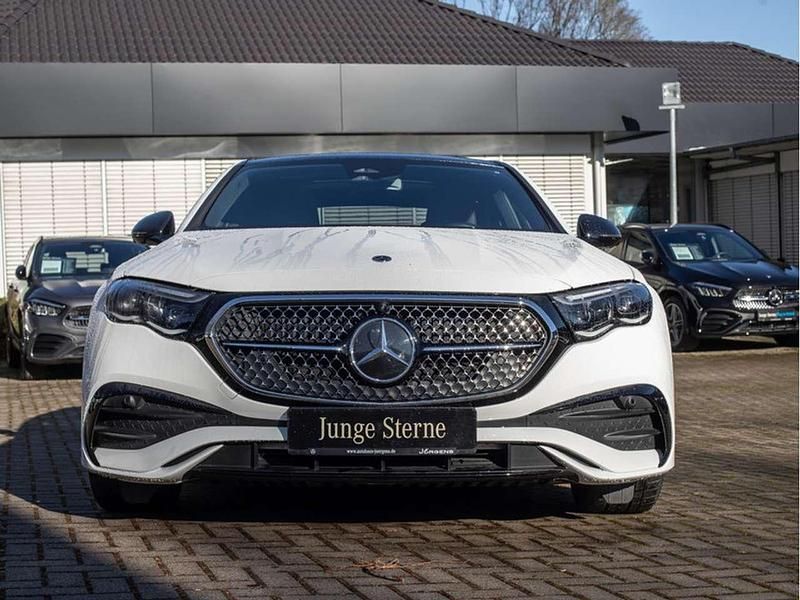 Gebraucht Mercedes E220 AMG 197 PS (144 kW) 2024 Weiss polarweiß Limousine