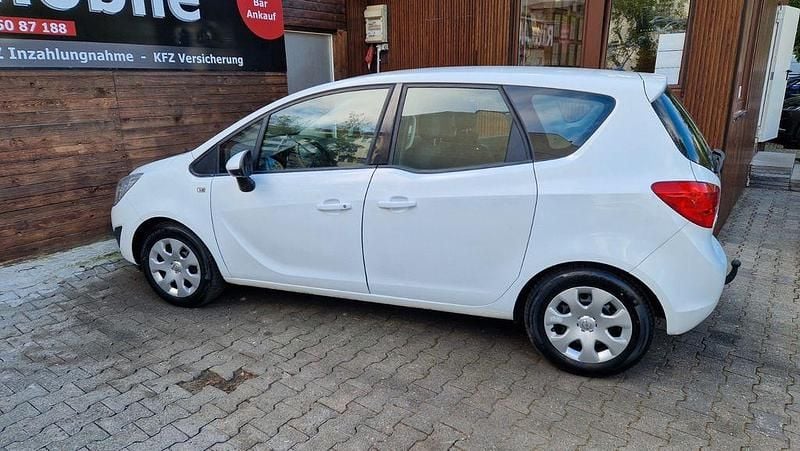 Second-hand Opel Meriva 101 CP (74 kW) 2011 Alb Monovolum