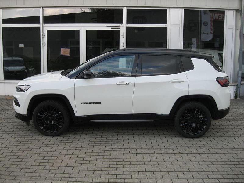 Gebraucht Jeep Compass 131 PS (96 kW) 2024 Weiß SUV