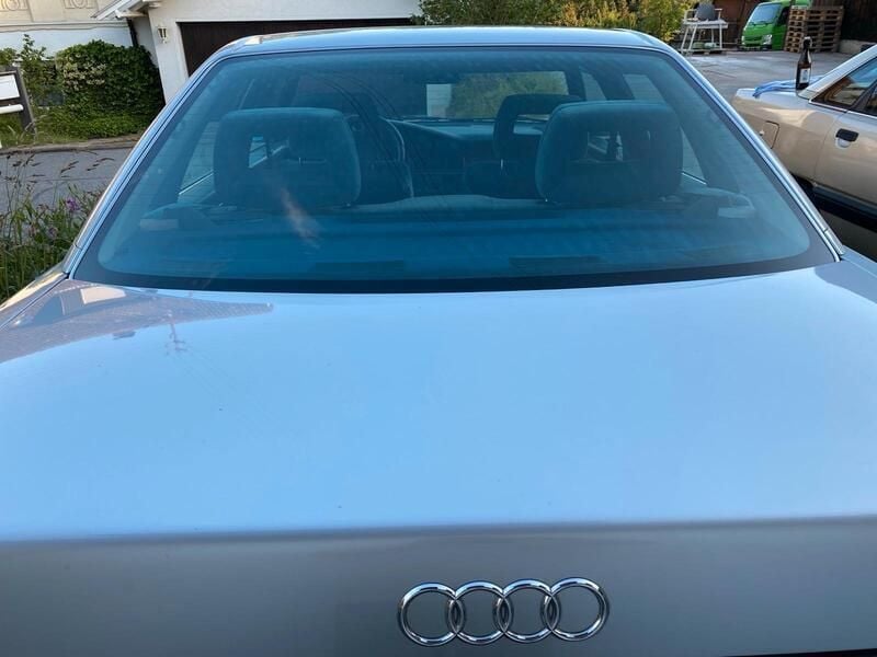 Silber Gebraucht 1990 Audi 100 Comfort Limousine | 8.500 € - Bild 1/4
