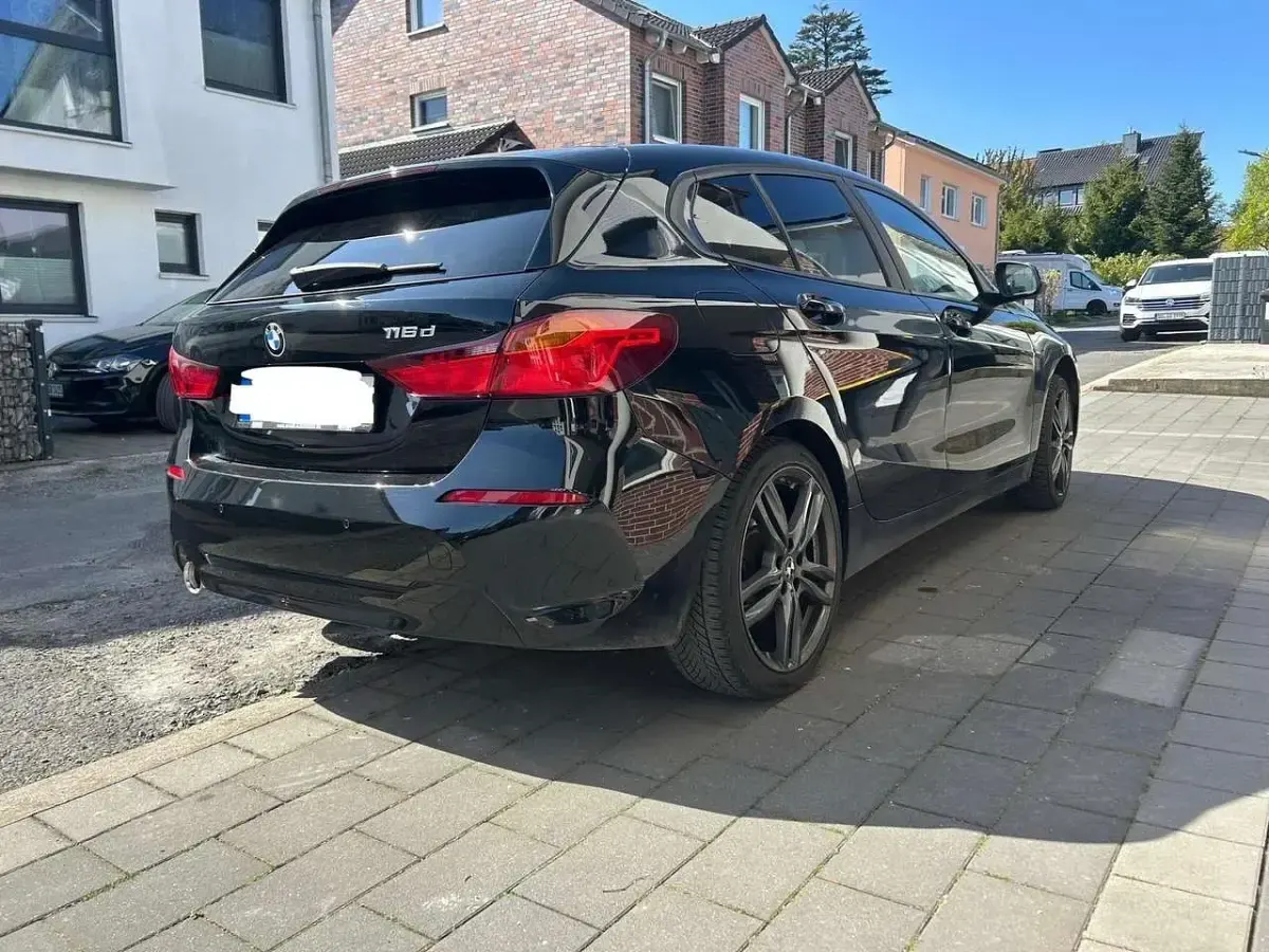 Gebraucht BMW 116 Advantage 116 PS (85 kW) 2019 Schwarz Kleinwagen