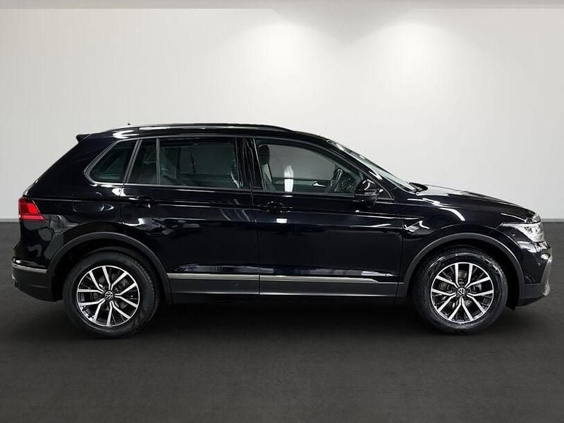 Gebraucht VW Tiguan Life 150 PS (110 kW) 2022 (deepblack perleffekt) SUV