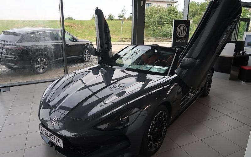 Grau Gebraucht 2025 MG Cyberster Cabrio | 59.770 € (Superpreis) - Bild 1/4