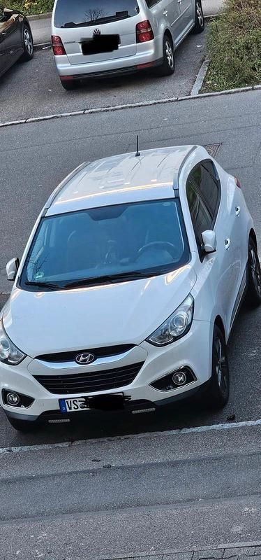 Weiß Gebraucht 2011 Hyundai ix35 SUV | 7.500 € (Fairer Preis) - Bild 1/4