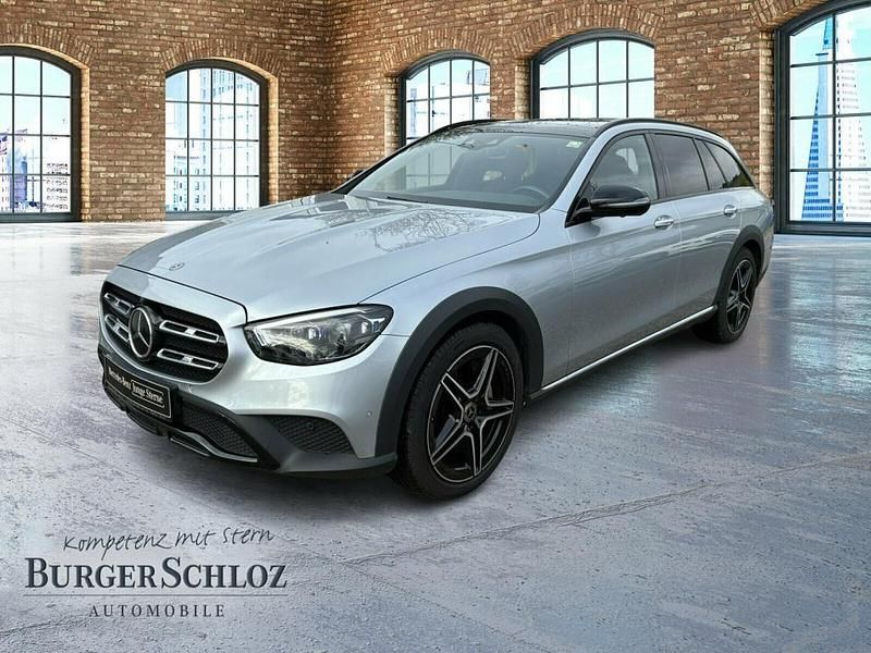 Metalliclack hightechsilber Gebraucht 2021 Mercedes E450 Night Kombi | 46.300 € (Etwas zu teuer) - Bild 1/4