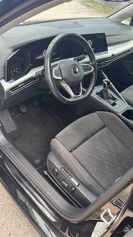 Gebraucht VW Golf VIII Move 150 PS (110 kW) 2023 Schwarz Limousine