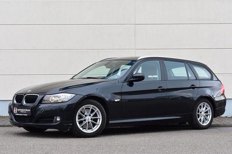 Gebraucht BMW 320 Performance 184 PS (135 kW) 2011 Schwarz Kombi