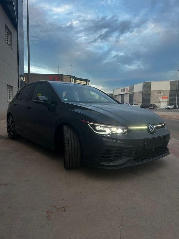 Gebraucht VW Golf VIII GTI Clubsport 300 PS (220 kW) 2022 Grau Limousine