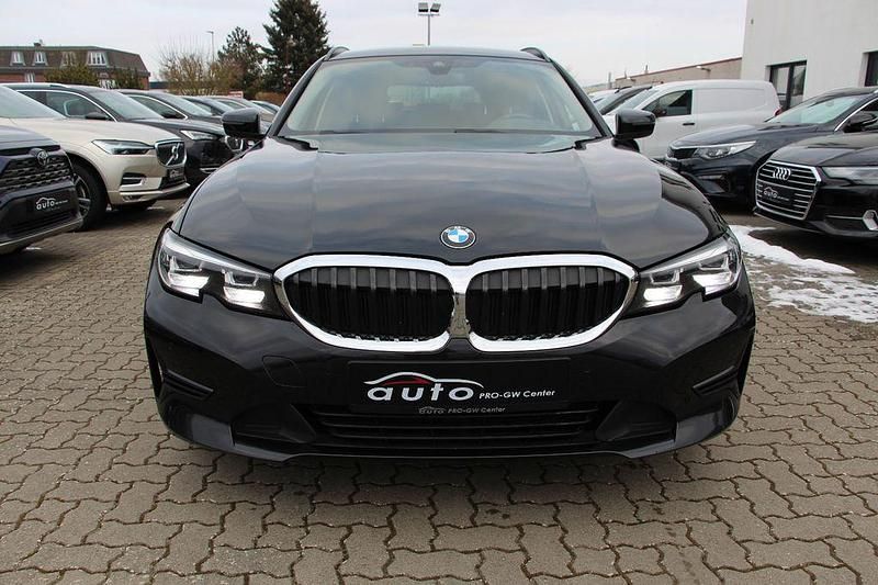 Gebraucht BMW 318 Advantage 156 PS (114 kW) 2021 Schwarz Kombi