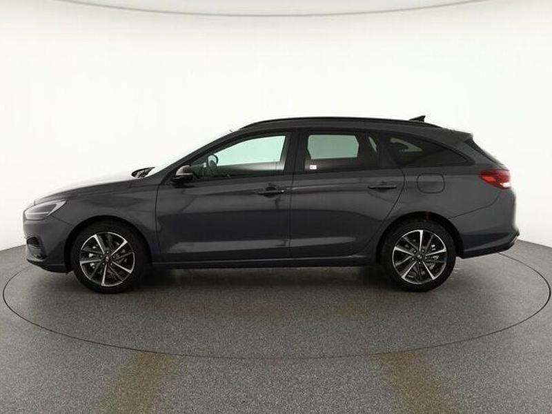 Neu Hyundai i30 140 PS (102 kW) 2025 Grau Kombi