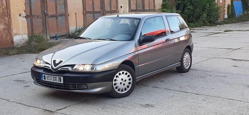 Gebraucht Alfa Romeo 145 129 PS (94 kW) 1995 Grau Kleinwagen
