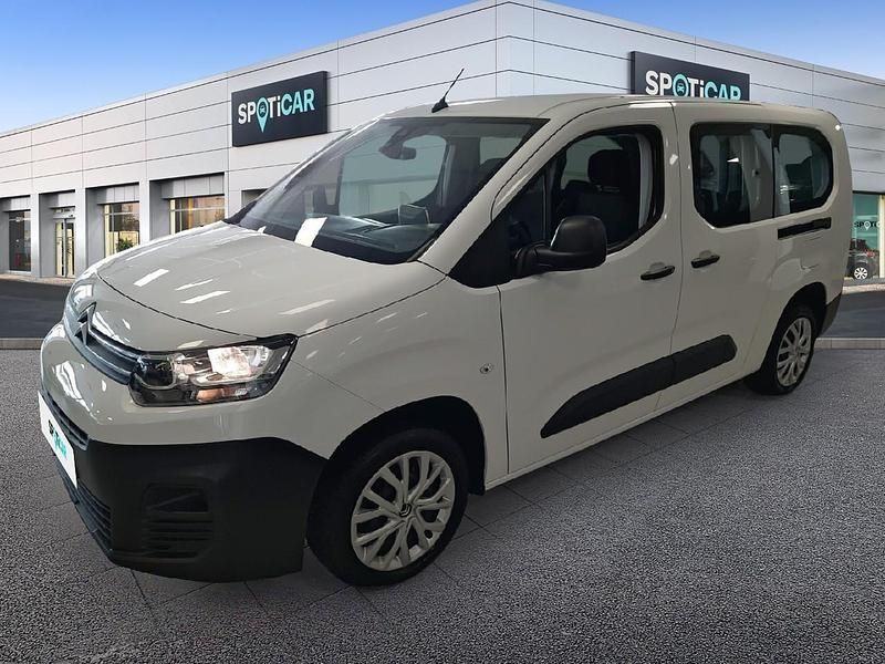 Weiß Gebraucht 2023 Citroën Berlingo Feel Van / Kleinbus | 21.980 € (Teuer) - Bild 1/3