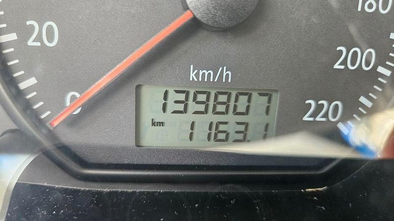 Gebraucht VW Polo Trendline 64 PS (47 kW) 2006 Grau Kleinwagen