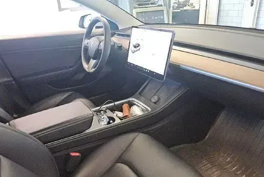 Gebraucht Tesla Model 3 324 kW (441 PS) 2021 Weiß Limousine