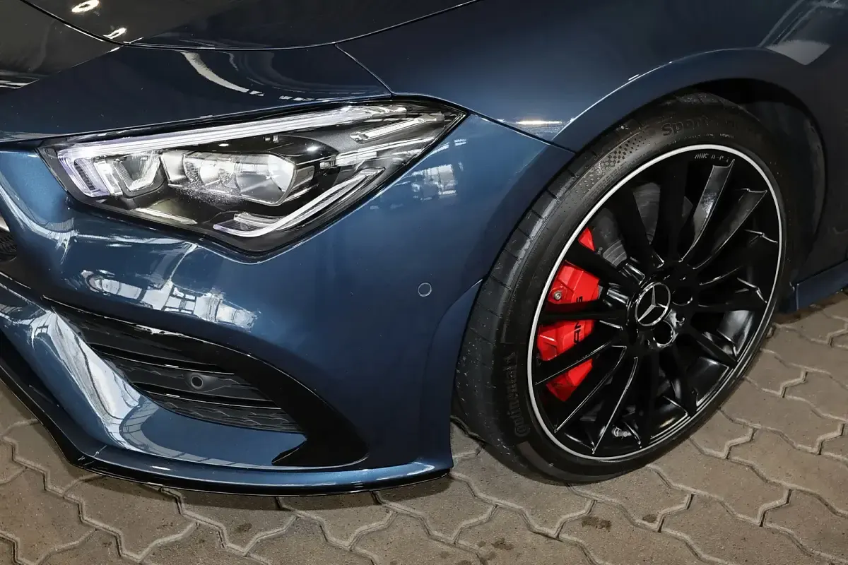 Gebraucht Mercedes CLA35 AMG AMG 306 PS (225 kW) 2023 Denimblau metallic Coupé