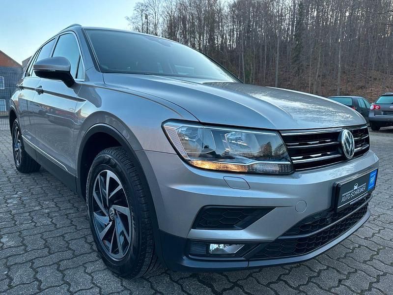 Second-hand VW Tiguan Join 150 CP (110 kW) 2018 Argintiu SUV