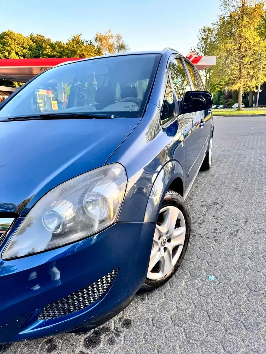 Gebraucht Opel Zafira 140 PS (102 kW) 2010 Blau Van / Kleinbus