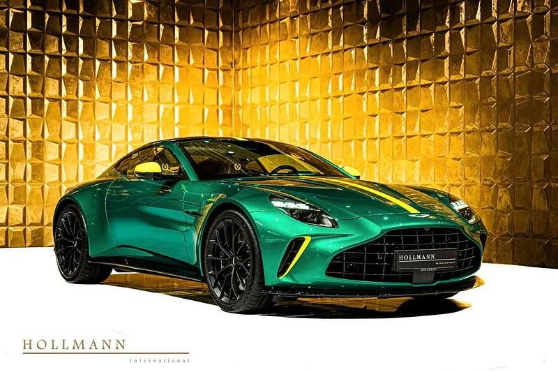 Neu Aston Martin V8 665 PS (489 kW) 2025 Podium green Coupé