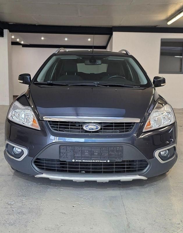 Gebraucht Ford Focus Style 101 PS (74 kW) 2009 Grau Kombi