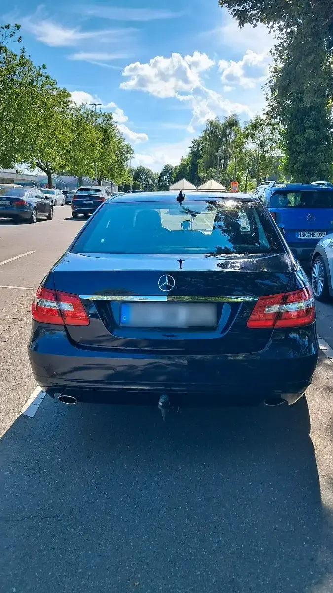 Gebraucht Mercedes E350 231 PS (169 kW) 2011 Andere farben Limousine