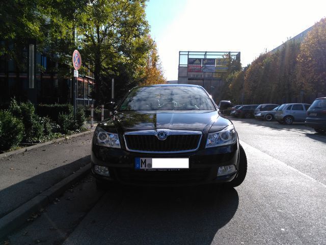 Gebraucht Skoda Octavia Elegance 143 PS (105 kW) 2010 Schwarz metallic Limousine
