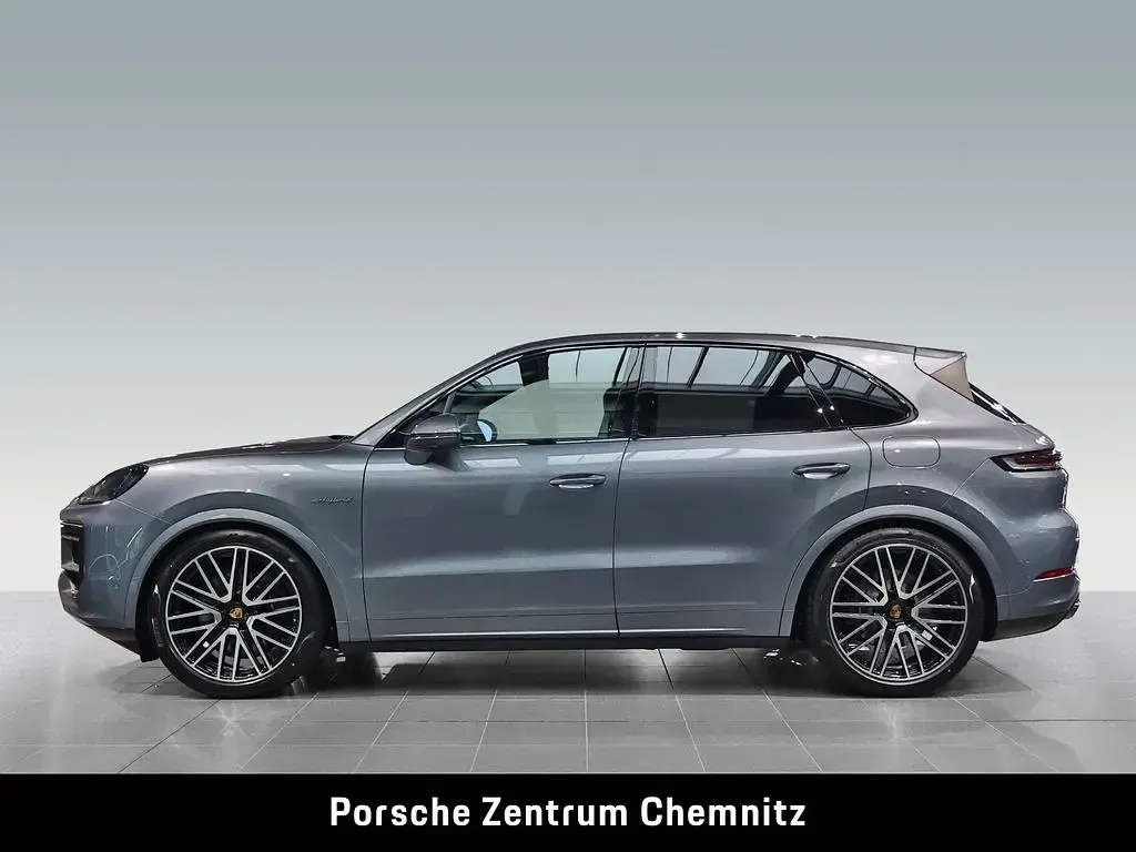 Gebraucht Porsche Cayenne E-Hybrid 470 PS (345 kW) 2026 Grau SUV