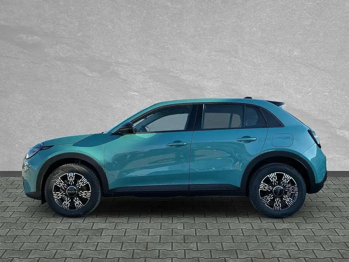 Neu Fiat 600 Business 101 PS (74 kW) 2026 Acqua blau SUV