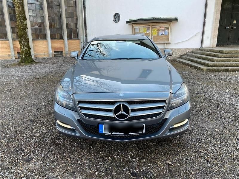 Grau Gebraucht 2012 Mercedes CLS350 Limousine | 10.000 € (Fairer Preis) - Bild 1/4