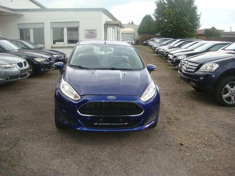 Blau Gebraucht 2016 Ford Fiesta Trend Kleinwagen | 5.600 € (Superpreis) - Bild 1/4