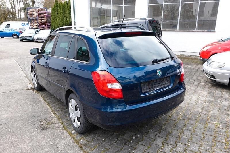 Gebraucht Skoda Fabia 86 PS (63 kW) 2012 Blau Kombi