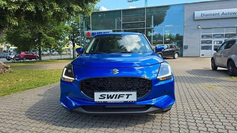 Neu Suzuki Swift Comfort+ 83 PS (61 kW) 2025 Hellblau Kleinwagen
