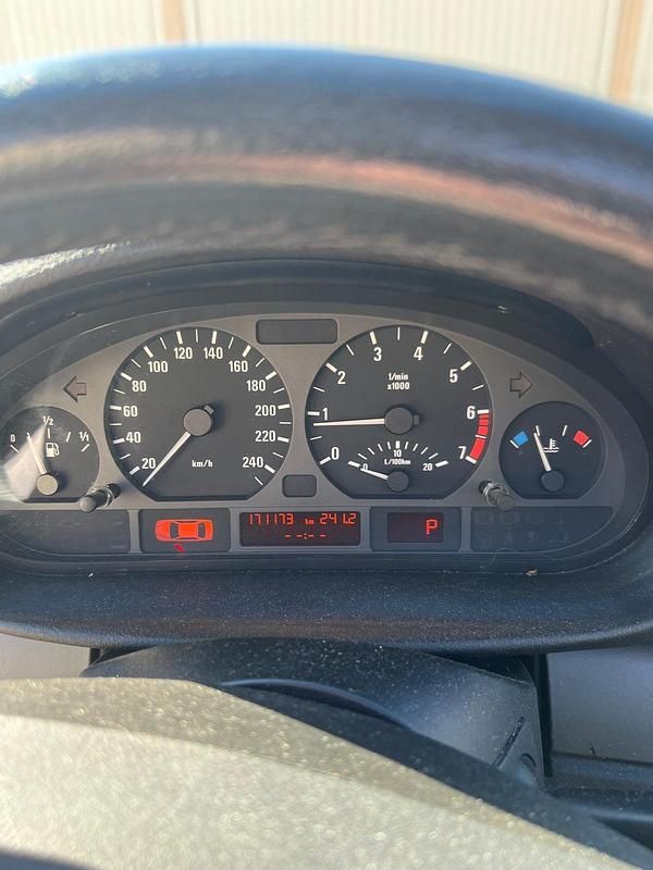 Usata BMW 318 2000 Verde Berlina