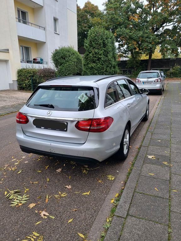 Silber Gebraucht 2018 Mercedes C200 Limousine | 15.000 € (Superpreis) - Bild 1/4