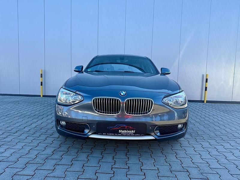 Gebraucht BMW 125 Advantage 218 PS (160 kW) 2012 Grau Kleinwagen
