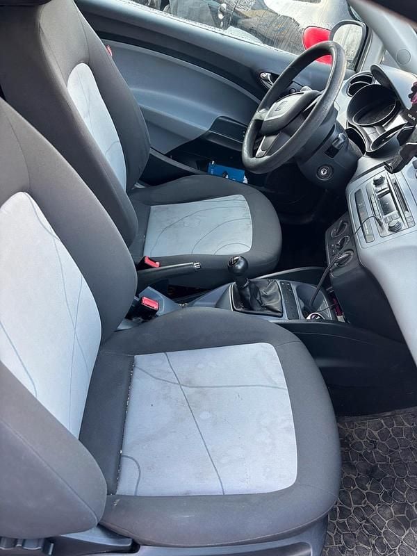 Gebraucht Seat Ibiza 69 PS (50 kW) 2013 Silber Kleinwagen