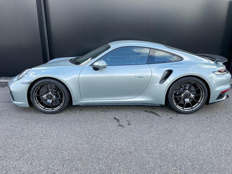 Neu Porsche 911 Turbo S 650 PS (478 kW) 2025 Silber