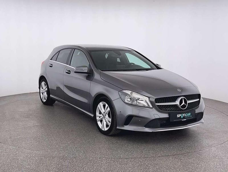 Gebraucht Mercedes A200 156 PS (114 kW) 2018 Grau Limousine