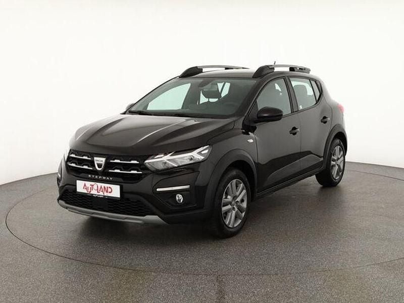 Schwarz Gebraucht 2022 Dacia Sandero Stepway Kleinwagen | 17.990 € (Fairer Preis) - Bild 1/4