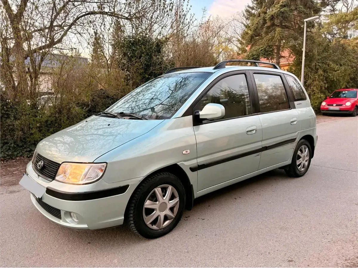 Second-hand Hyundai Matrix 103 CP (75 kW) 2007 Albastru Monovolum