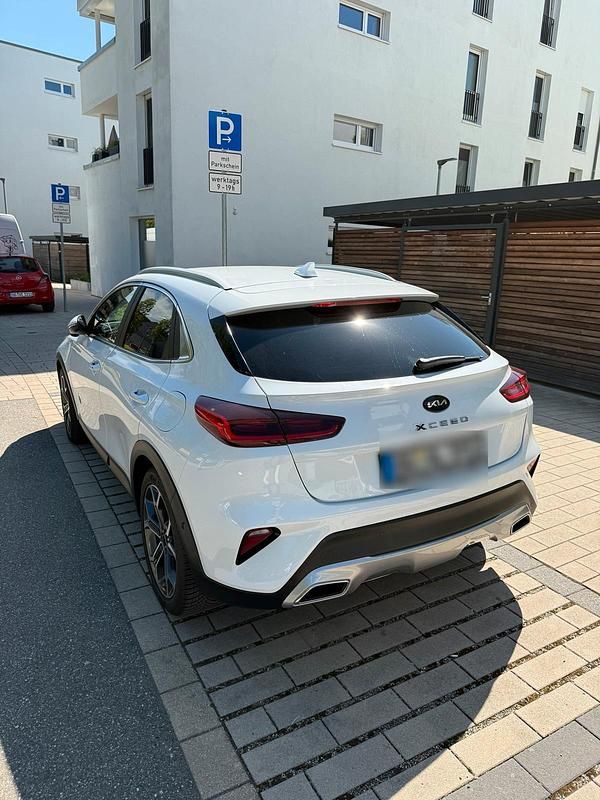 Gebraucht Kia XCeed Xdition 159 PS (116 kW) 2021 Weiß SUV