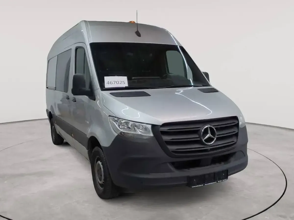 Używany Mercedes Sprinter 163 KM (119 kW) 2020 Van
